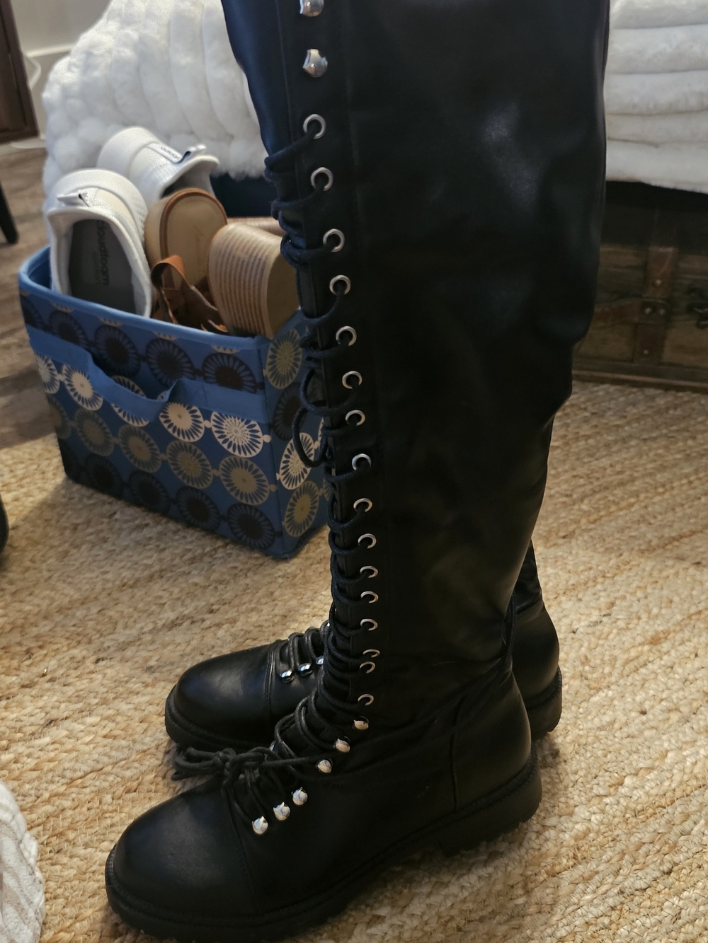 Black Lace-Up Knee-High Combat Boots - Women - Picture 3 of 10